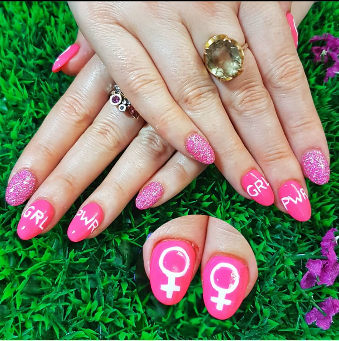 dreamy women’s day nail art design -33