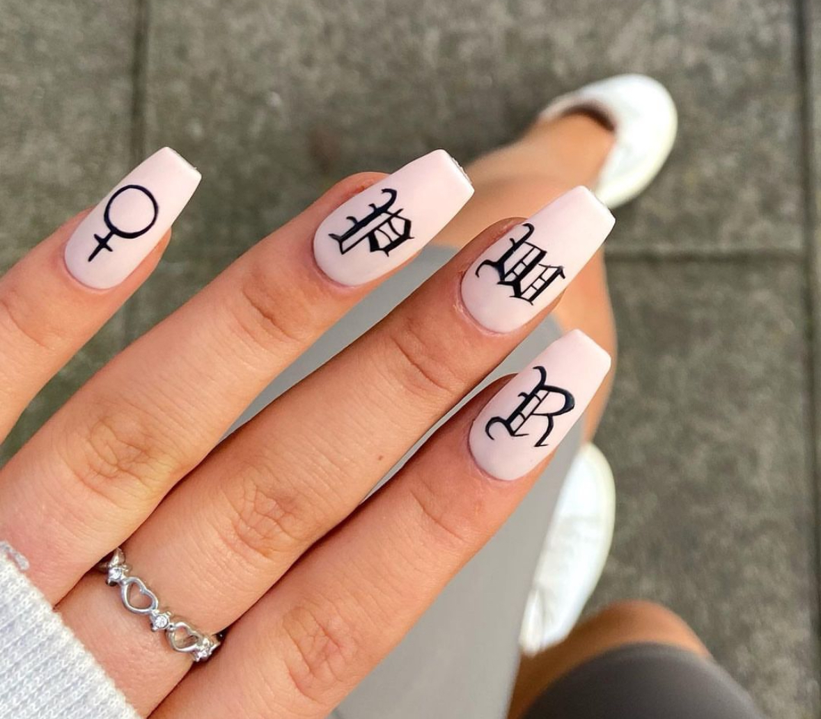 white and black women’s day nail art design-36